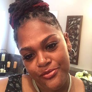 Meet your Posher, Ebony